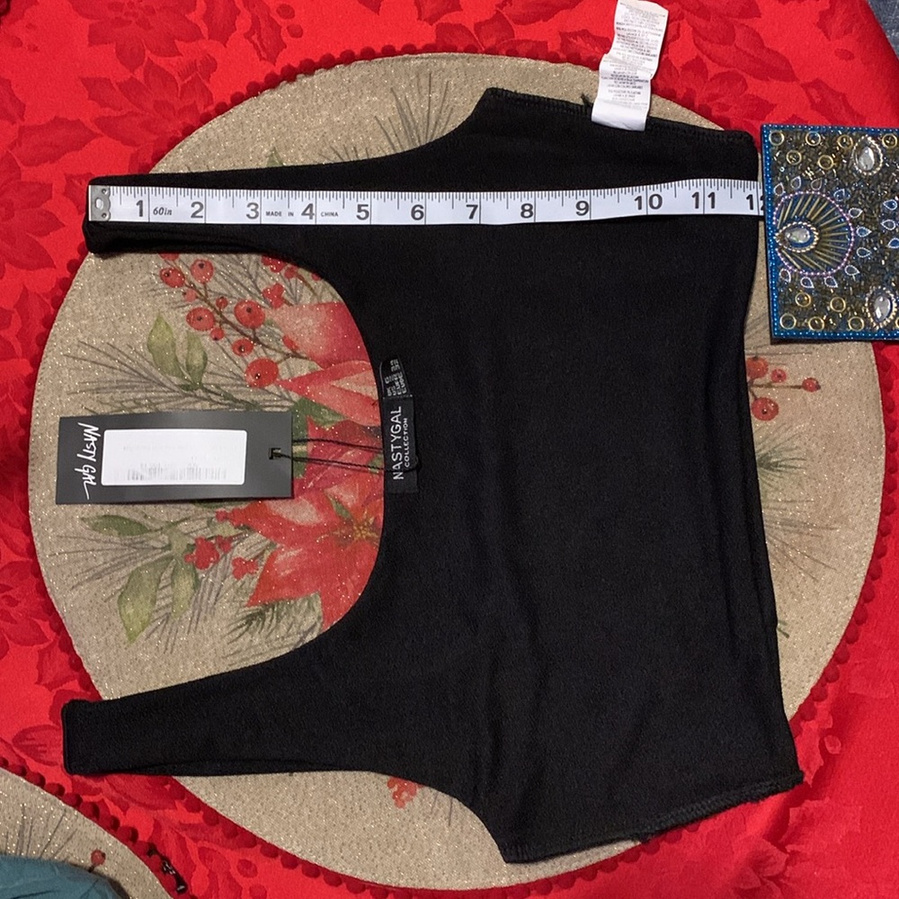 Crop Tops Size 2 - Picture 10 of 11